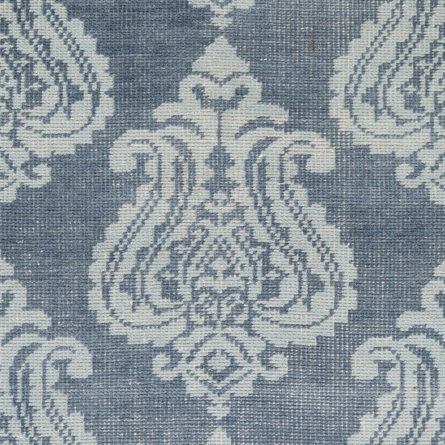 Marta MRT-1000 2' x 3' Handmade Wool Accent Rug