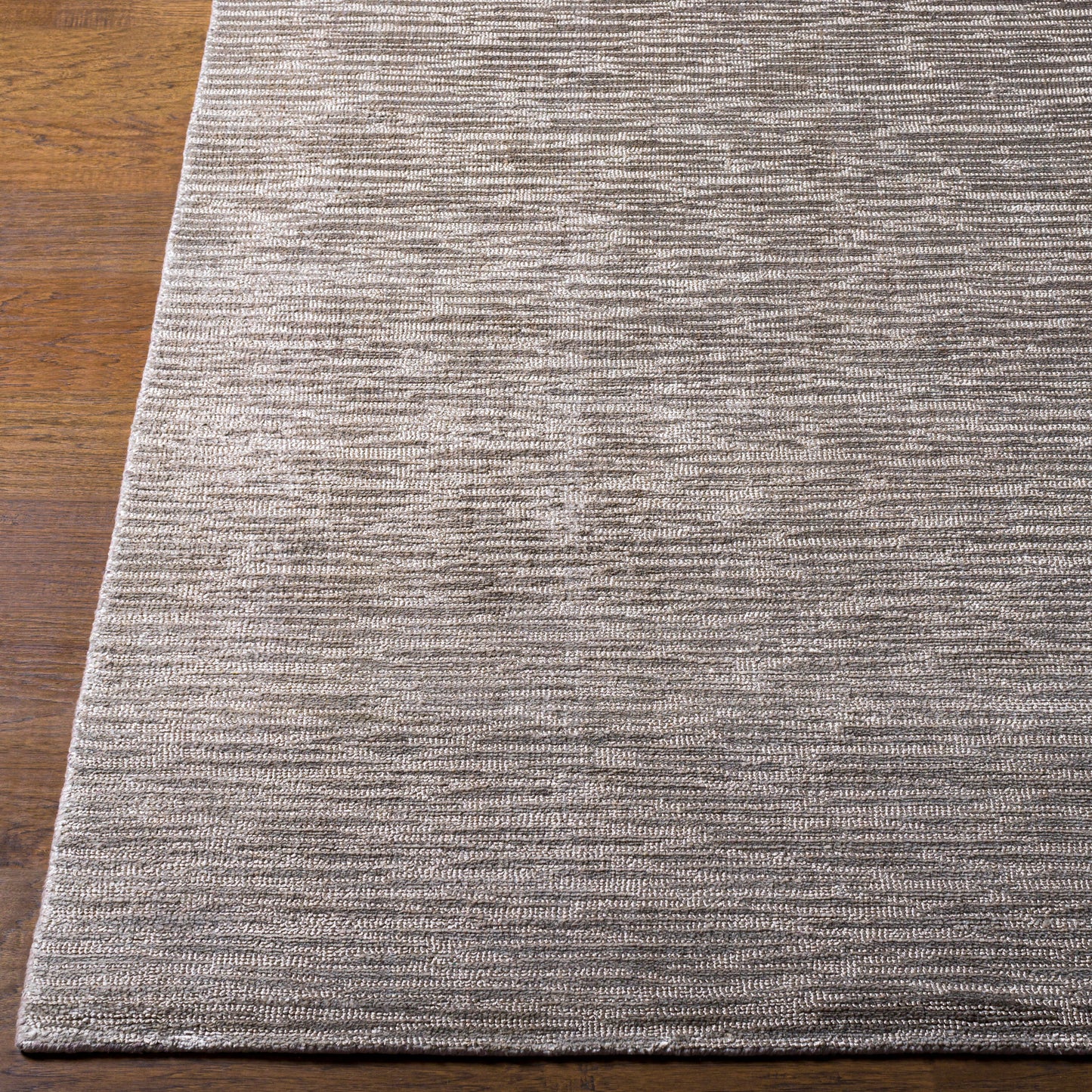 Malta MTA-2302 2' x 3' Handmade Faux Silk Accent Rug
