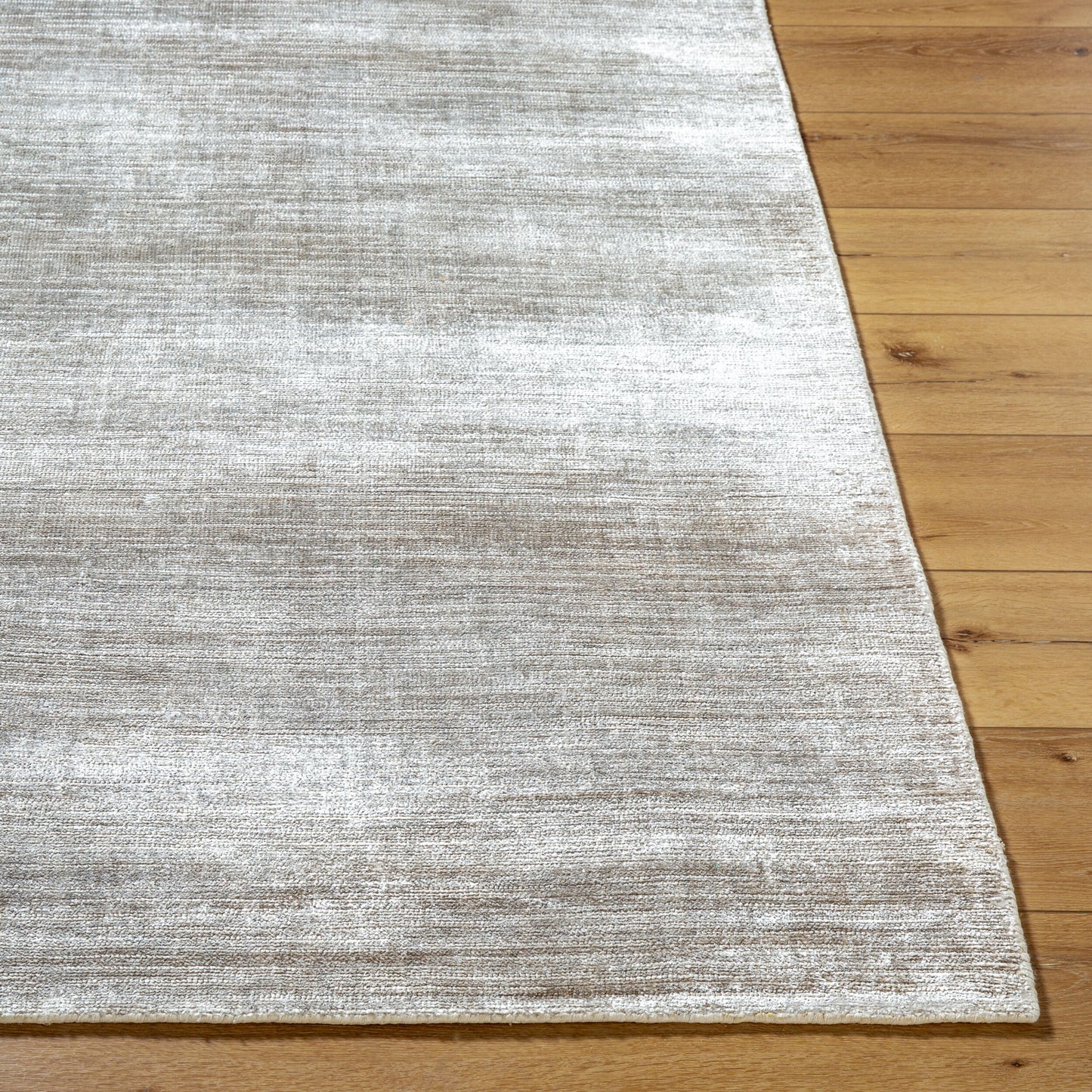 Malta MTA-2303 2' x 3' Handmade Faux Silk Accent Rug