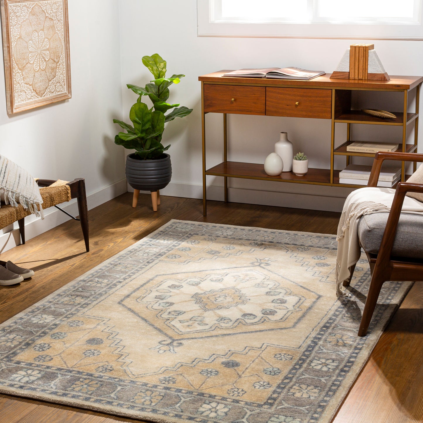 Malatya MTY-2300 2' x 3' Handmade Accent Rug