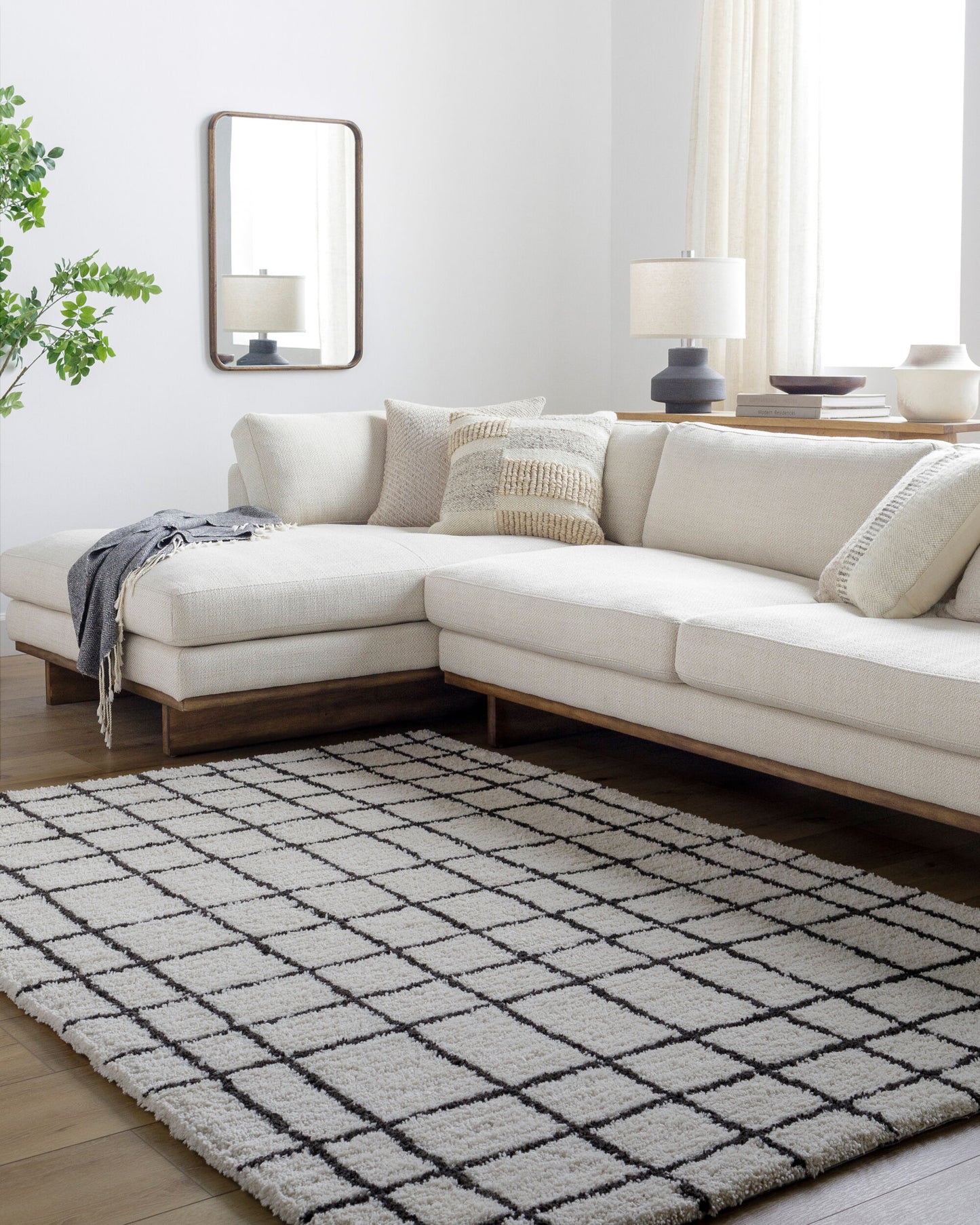 Nicole NCO-2300 5' x 7' Handmade Area Rug