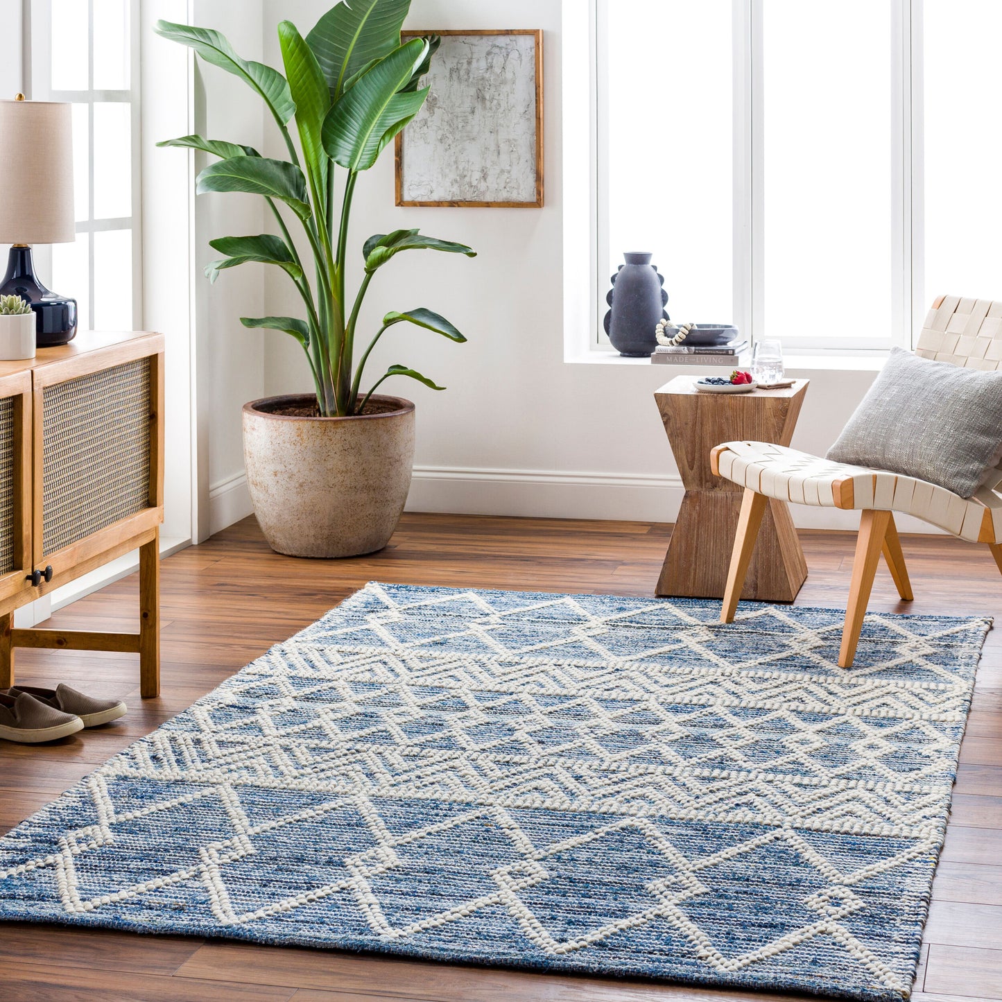 Nadine NDD-2301 2' x 3' Handmade Accent Rug