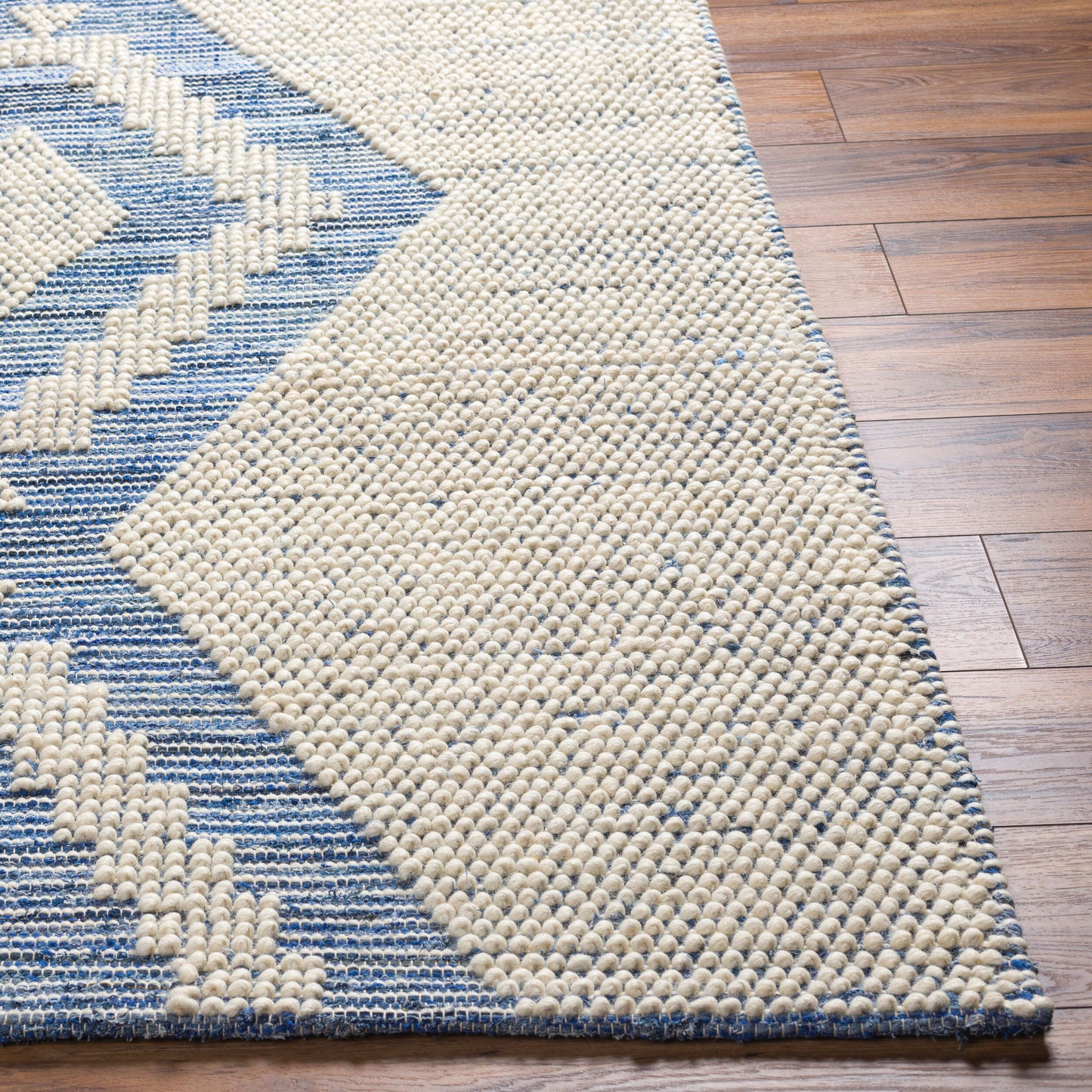 Nadine NDD-2303 2' x 3' Handmade Accent Rug