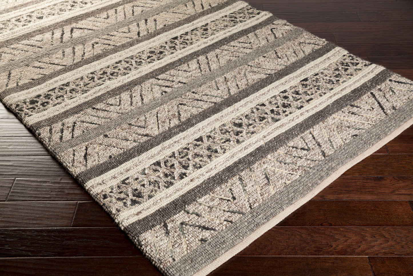 Nico NIC-7001 2' x 3' Handmade Accent Rug
