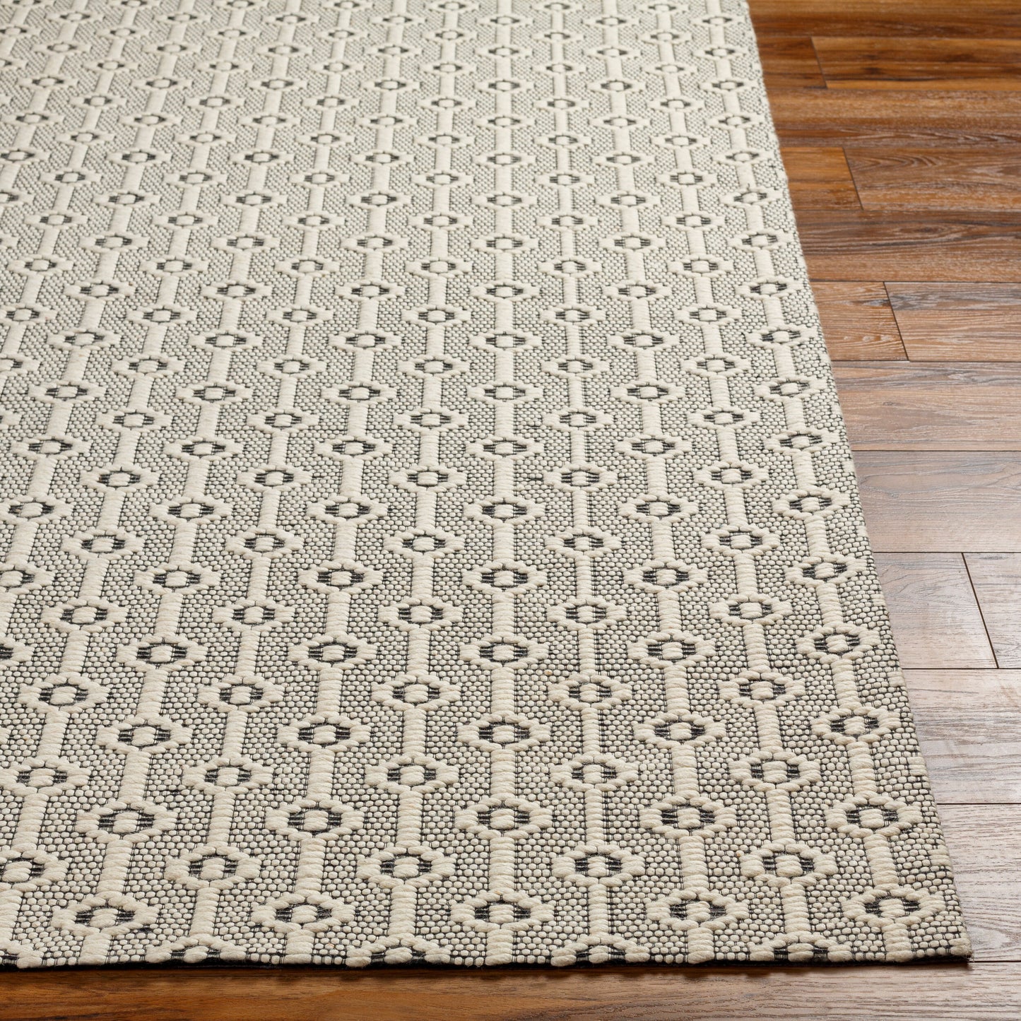 Nevada NVD-2301 2' x 3' Handmade Wool Accent Rug