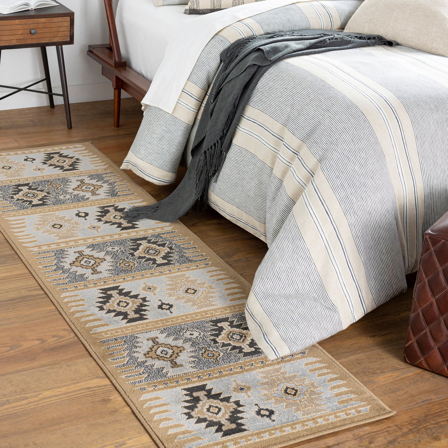 Paramount PAR-1045 7ft Runner Machine Woven Runner Rug
