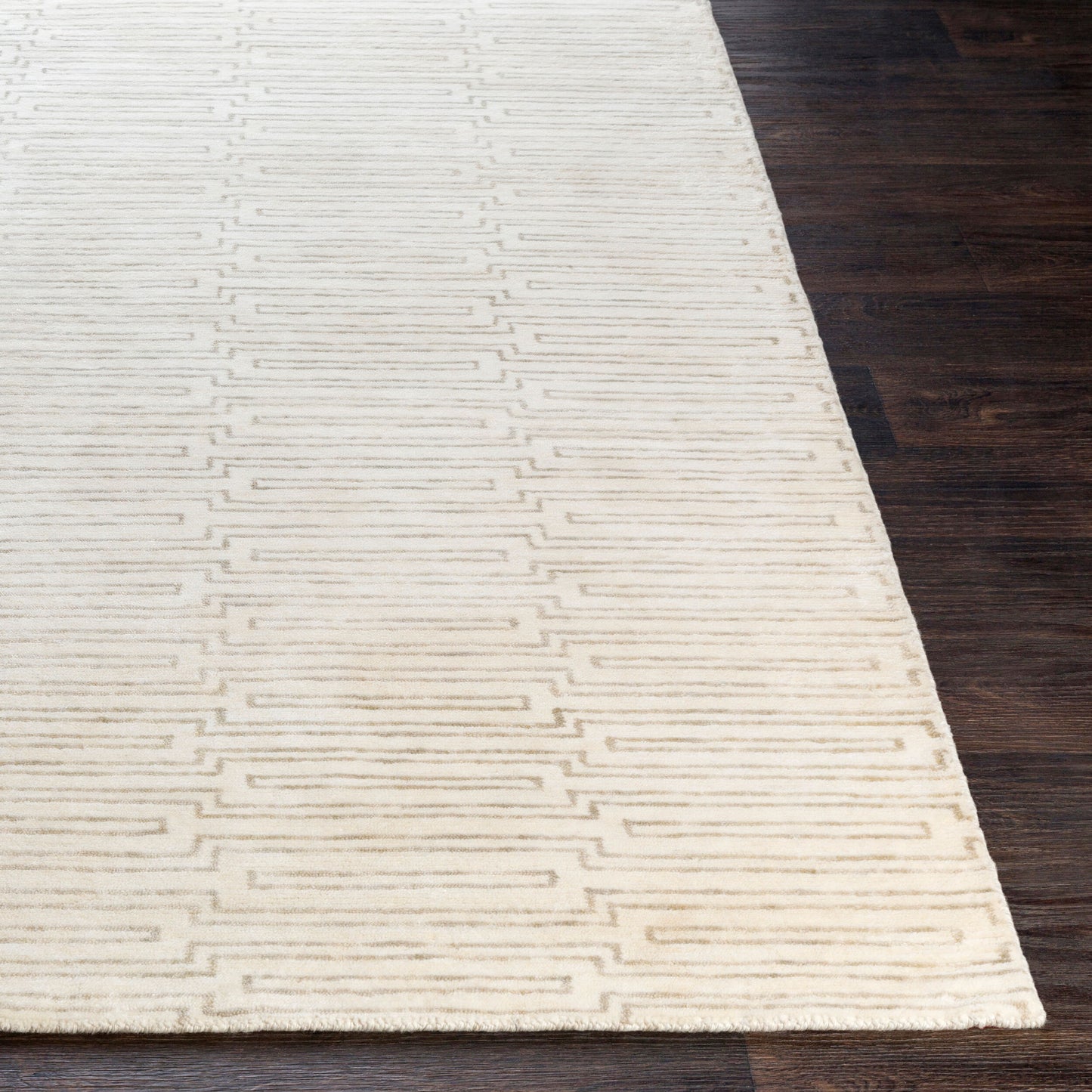 Platinum PLAT-9029 2' x 3' Handmade Faux Silk Accent Rug