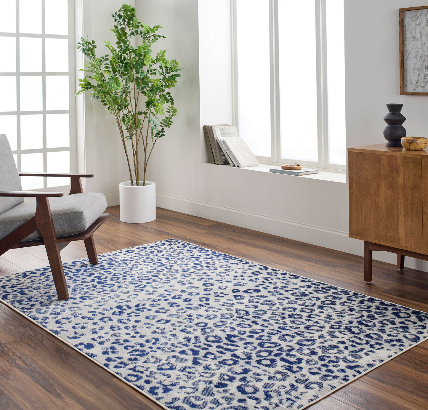 Pisa PSS-2380 5' x 7' Machine Woven Area Rug