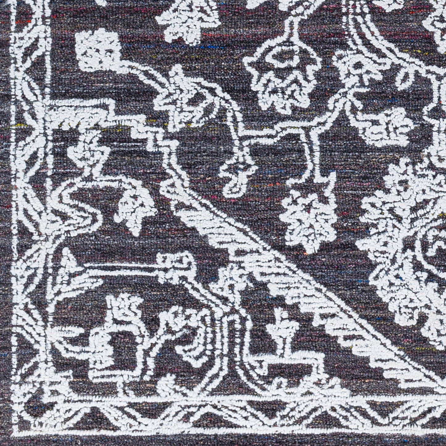 Piazza PZZ-2302 2' x 3' Handmade Recyled Accent Rug