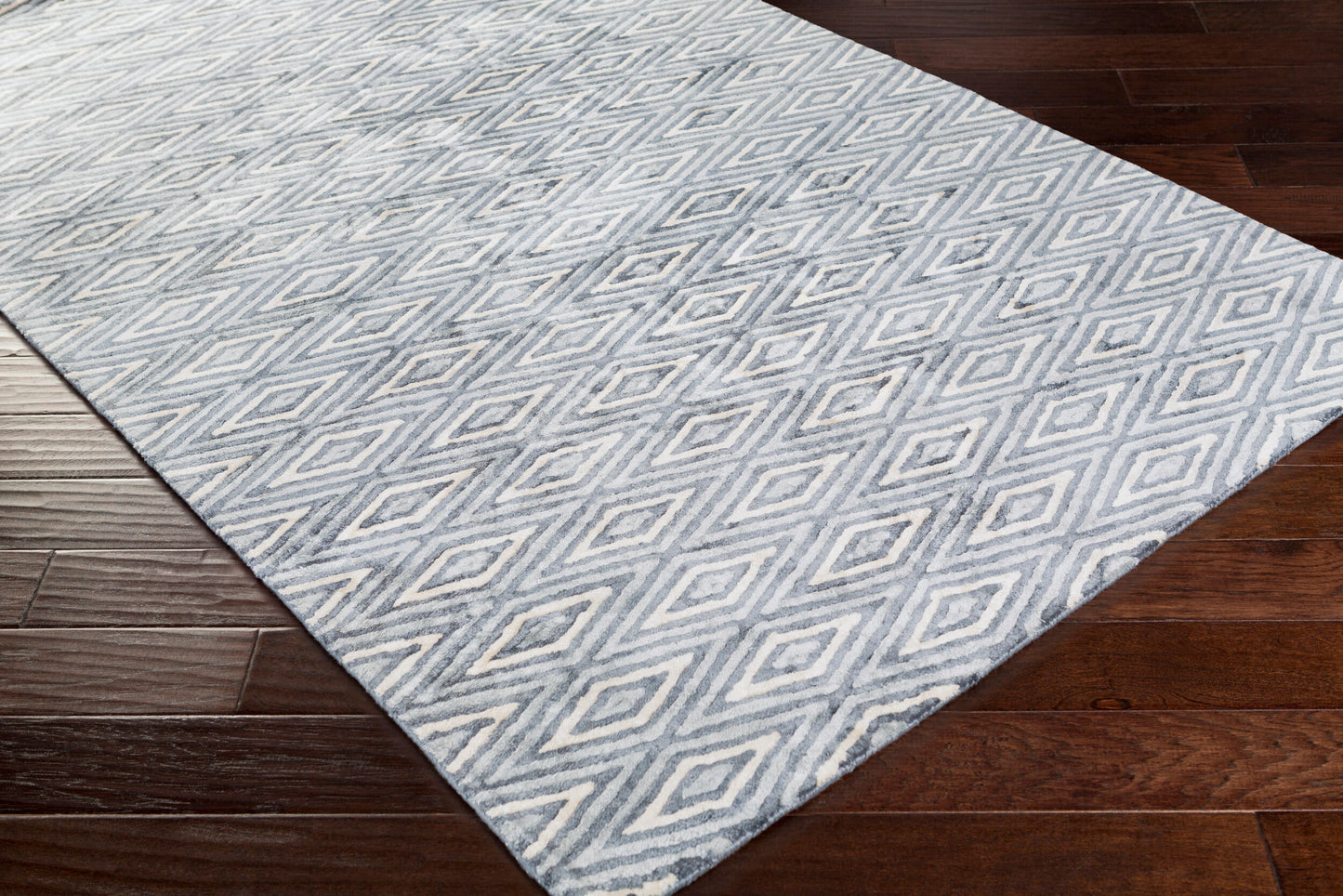 Quartz QTZ-5015 3' x 5' Handmade Faux Silk Accent Rug