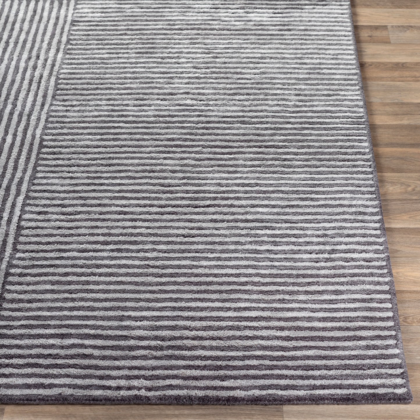 Quartz QTZ-5038 2' x 3' Handmade Faux Silk Accent Rug