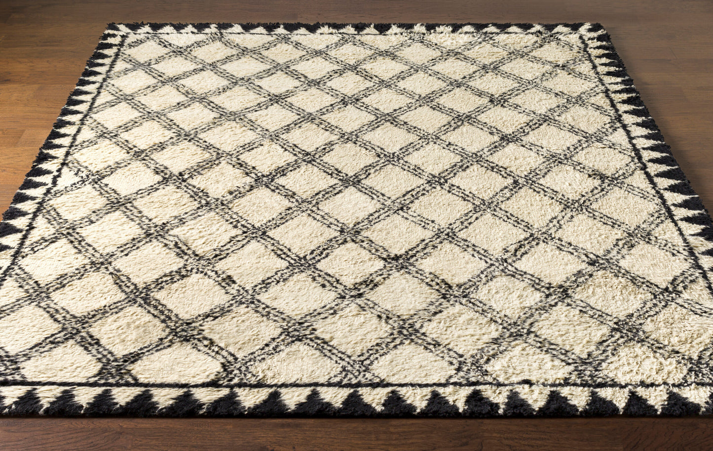 Riad RID-3002 2' x 3' Handmade Wool Accent Rug