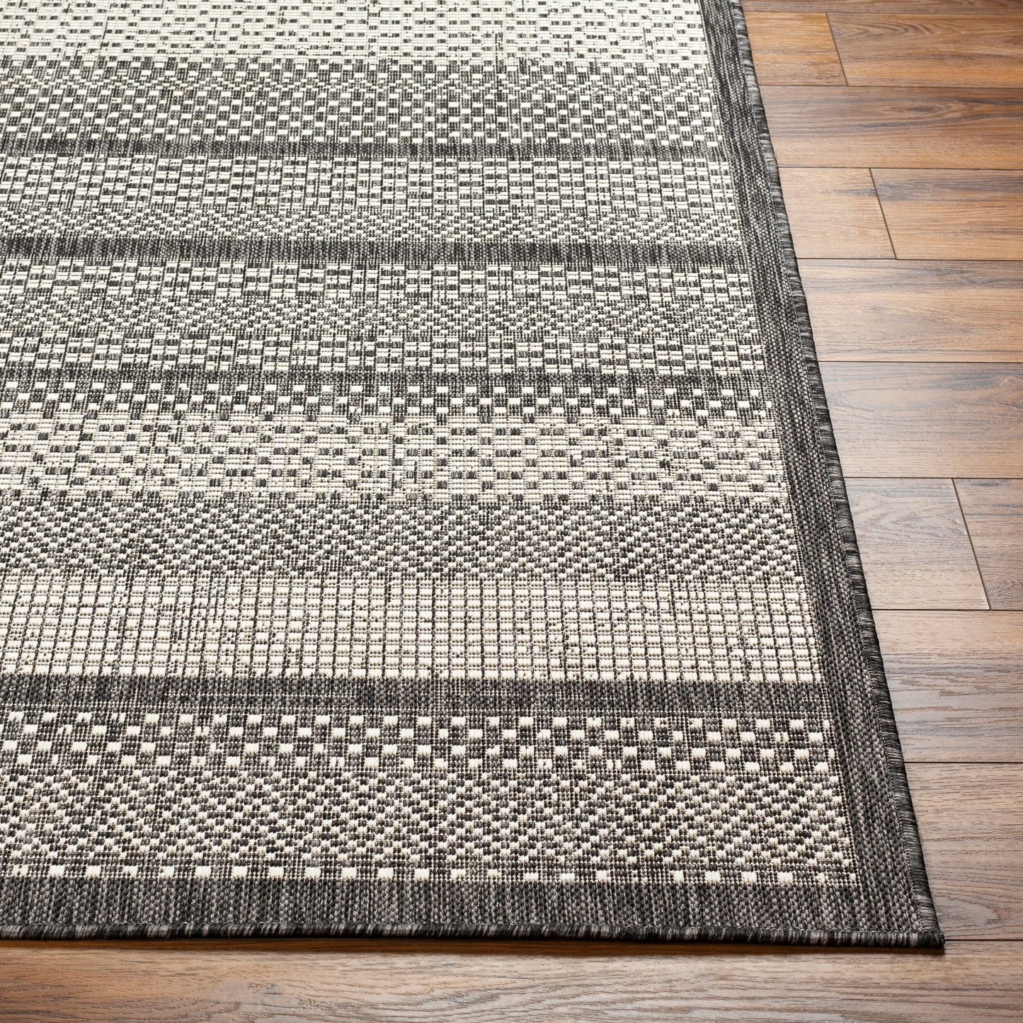 Ravello RVL-2338 5' x 7' Machine Woven Indoor/Outdoor Area Rug