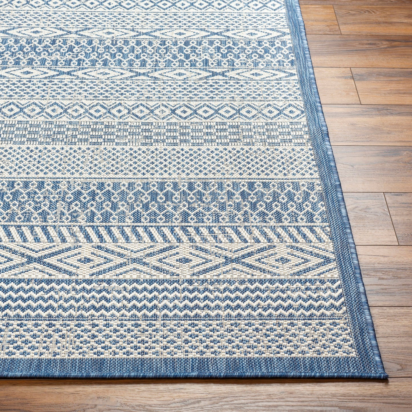 Ravello RVL-2372 5' x 7' Machine Woven Indoor/Outdoor Area Rug