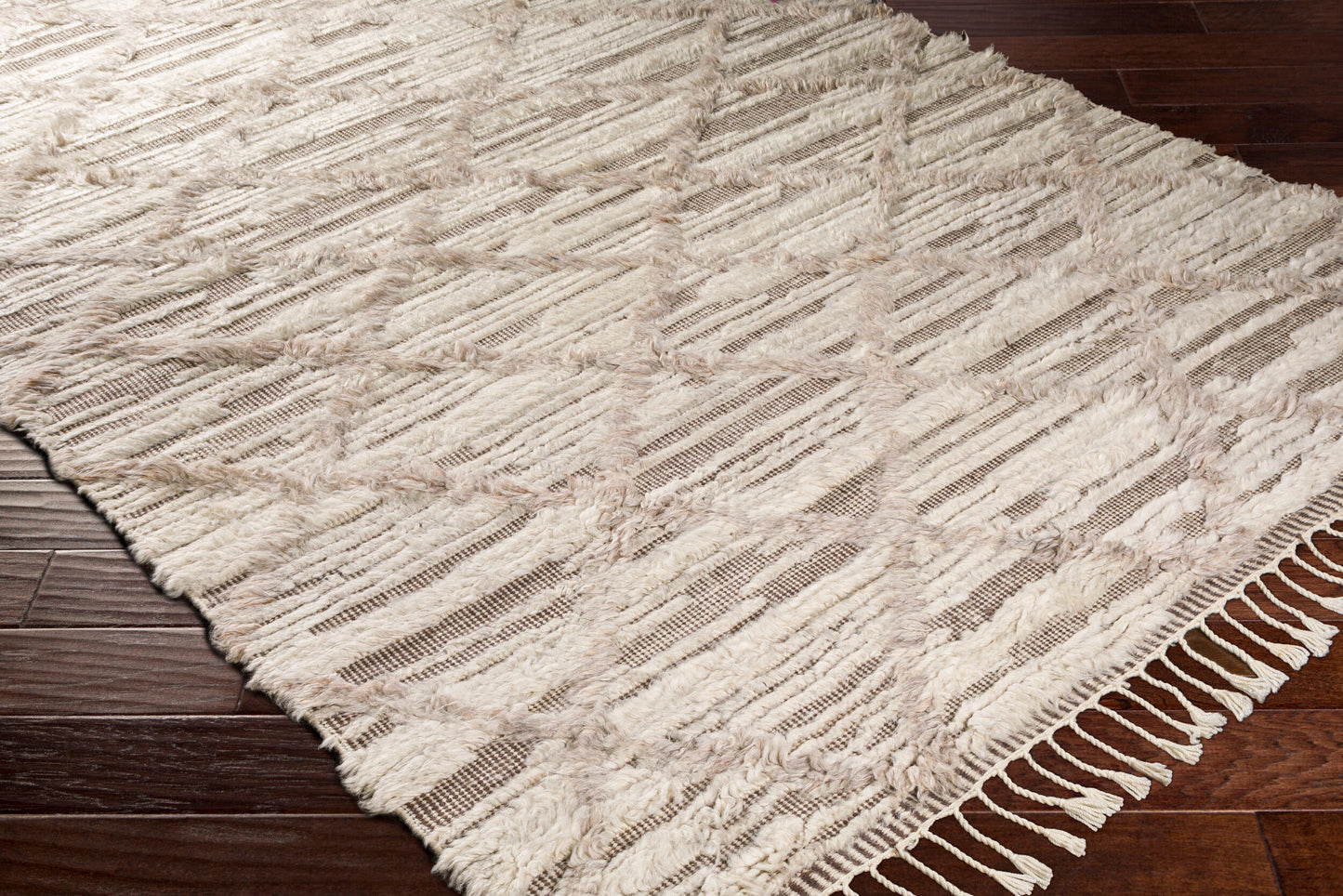 Sahara SAH-2307 2' x 3' Handmade Wool Accent Rug