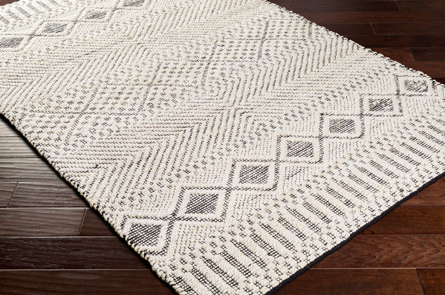 Santa Barbara SBB-2303 2' x 3' Handmade Jute Accent Rug