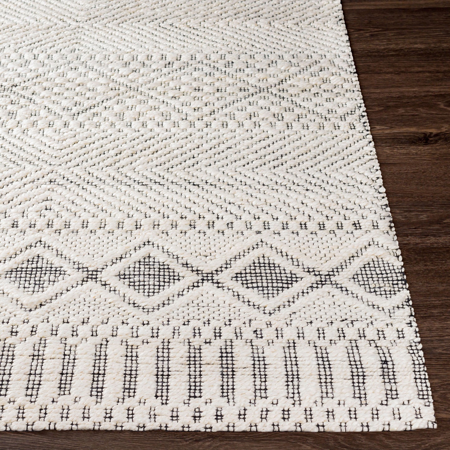 Santa Barbara SBB-2303 2' x 3' Handmade Jute Accent Rug