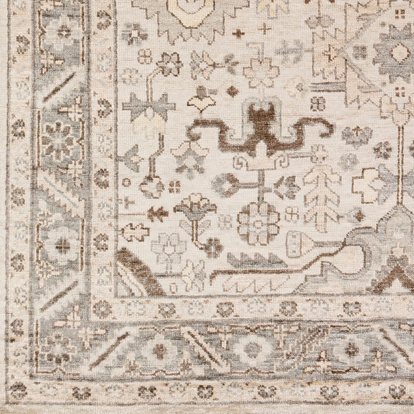Sabine SBN-1001 2' x 3' Handmade Faux Silk Accent Rug