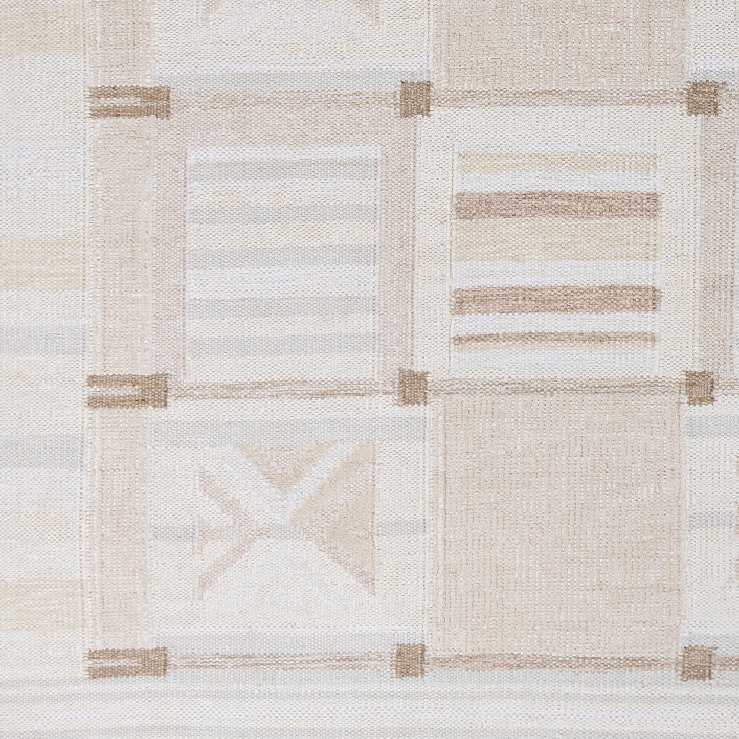 Scandi SCD-2302 2' x 3' Handmade Accent Rug