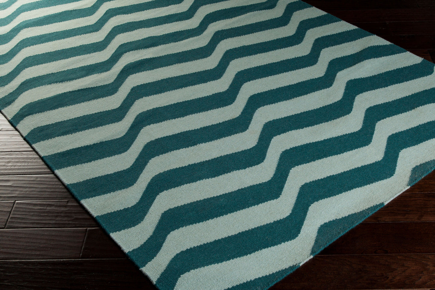 Sheffield Market SFM-8009 3' x 5' Handmade Wool Accent Rug