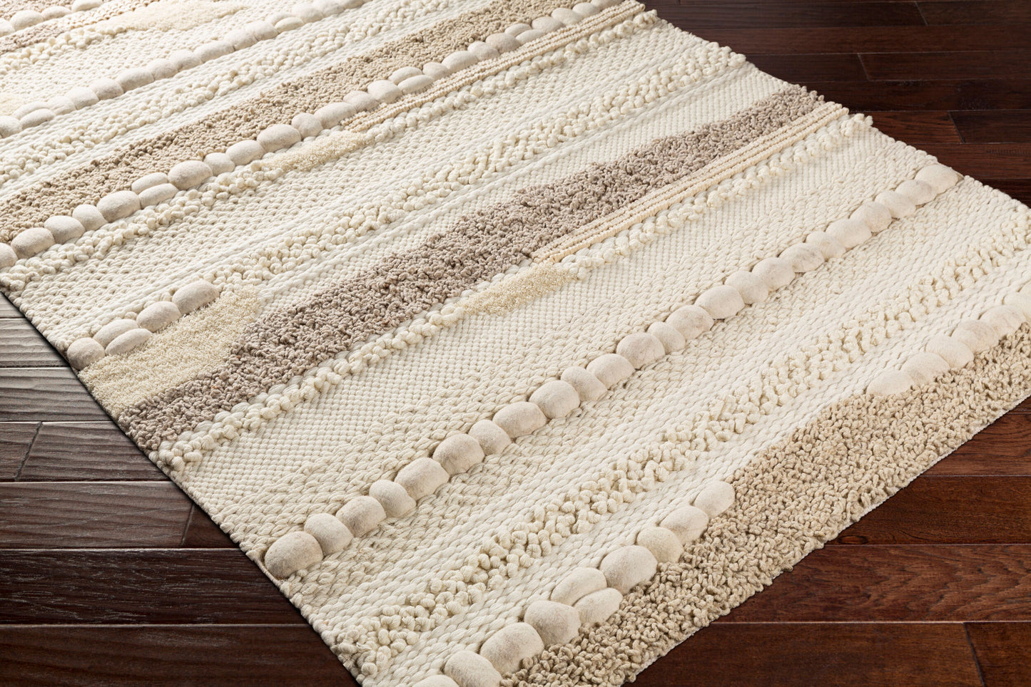 Summit II SIT-1000 2' x 3' Handmade Wool Accent Rug