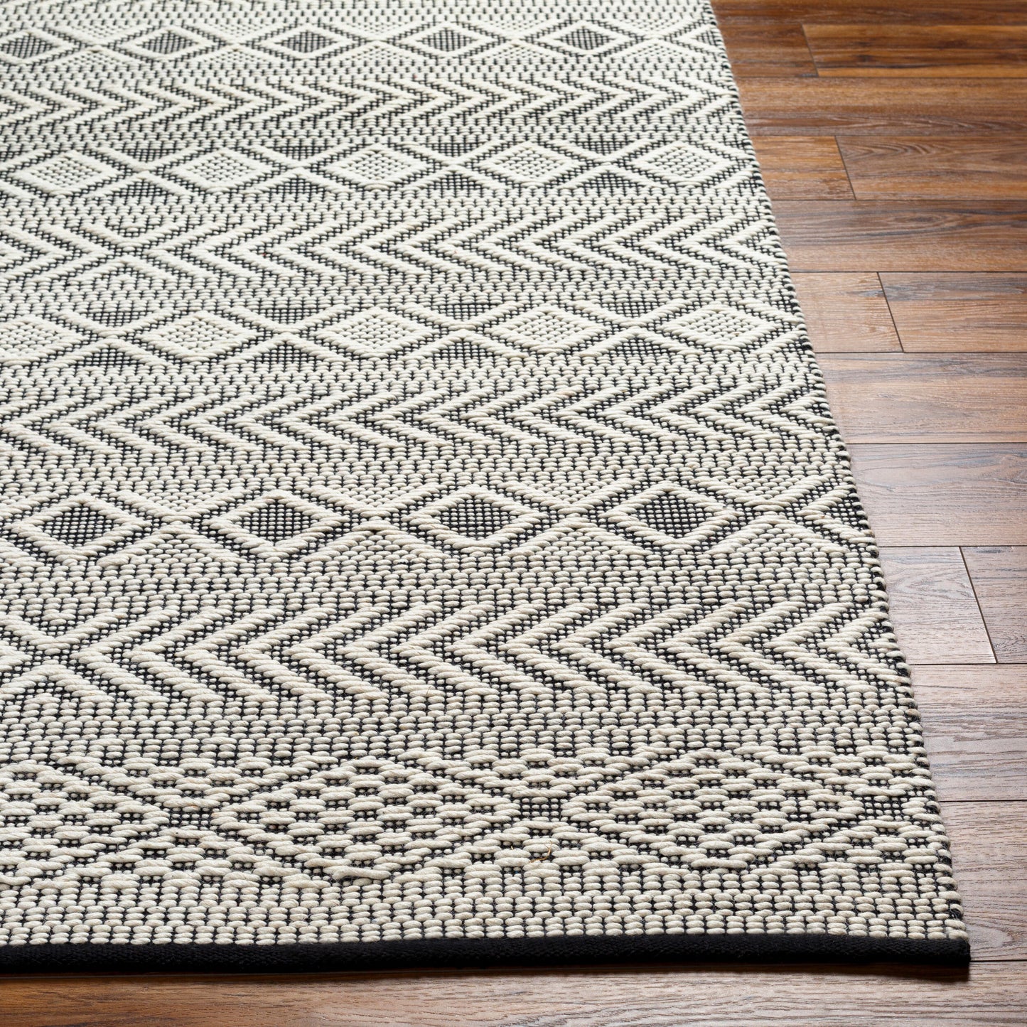 San Jose SJO-2301 2' x 3' Handmade Accent Rug