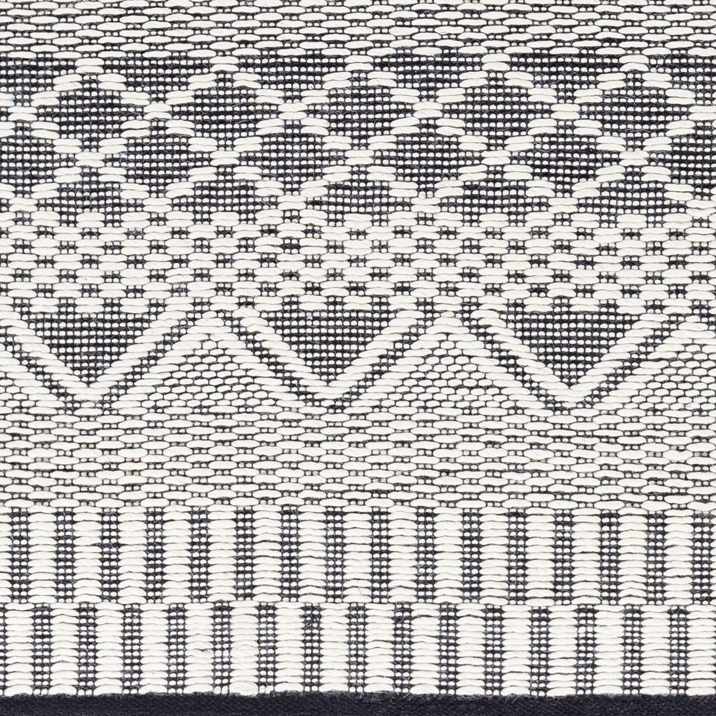 San Jose SJO-2302 2' x 3' Handmade Accent Rug