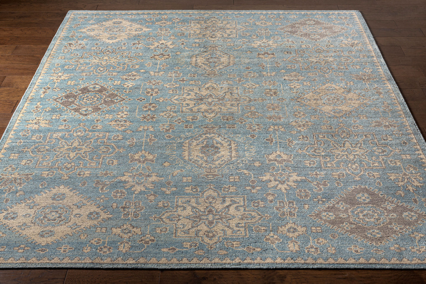 Smyrna SMY-2303 2' x 3' Handmade Wool Accent Rug