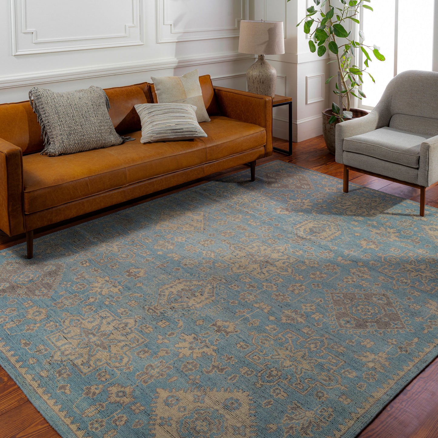 Smyrna SMY-2303 2' x 3' Handmade Wool Accent Rug