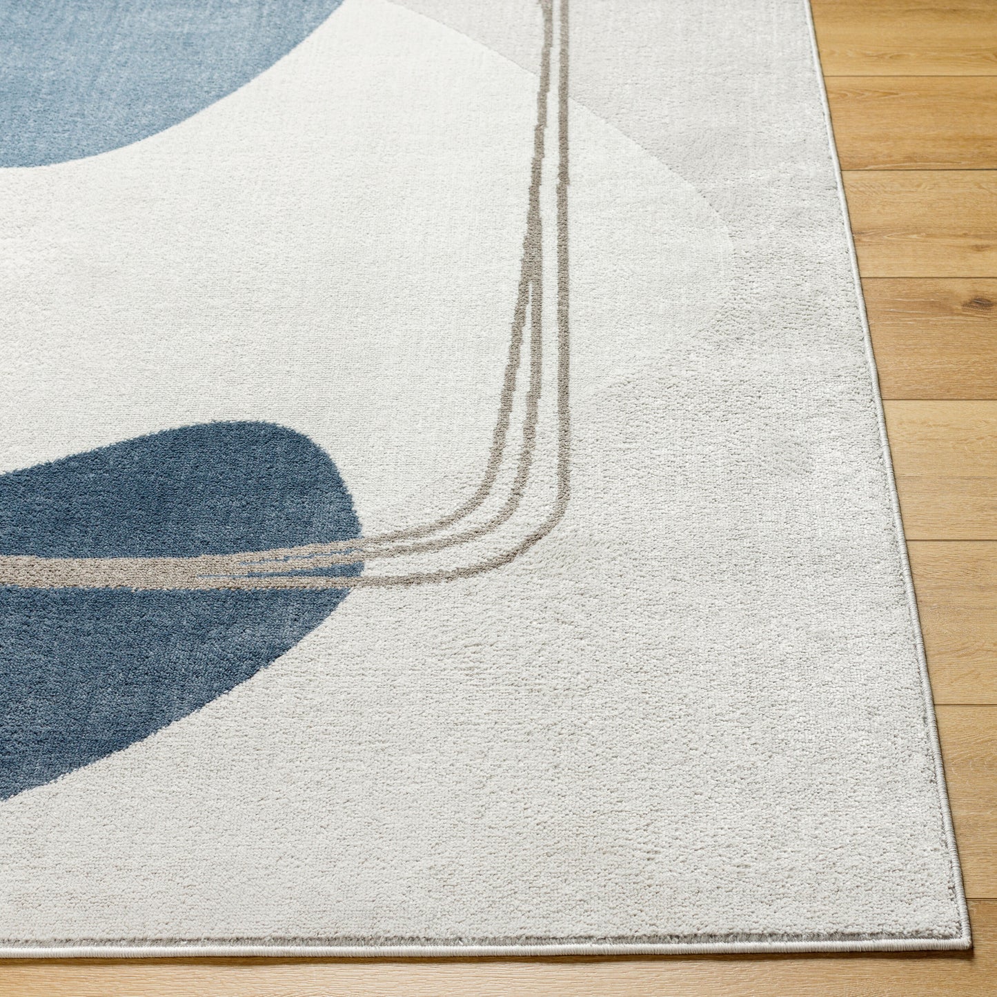 St Tropez SRZ-2329 5' x 7' Machine Woven Area Rug