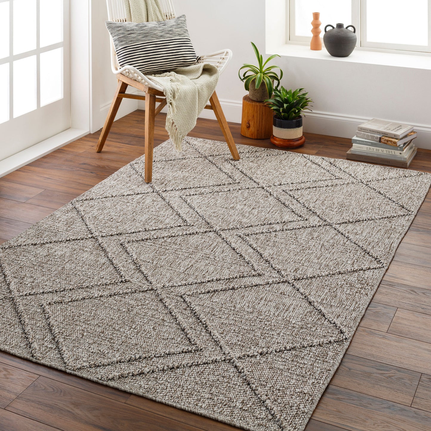 Sarasota SSO-2307 2' x 3' Machine Woven Indoor/Outdoor Accent Rug