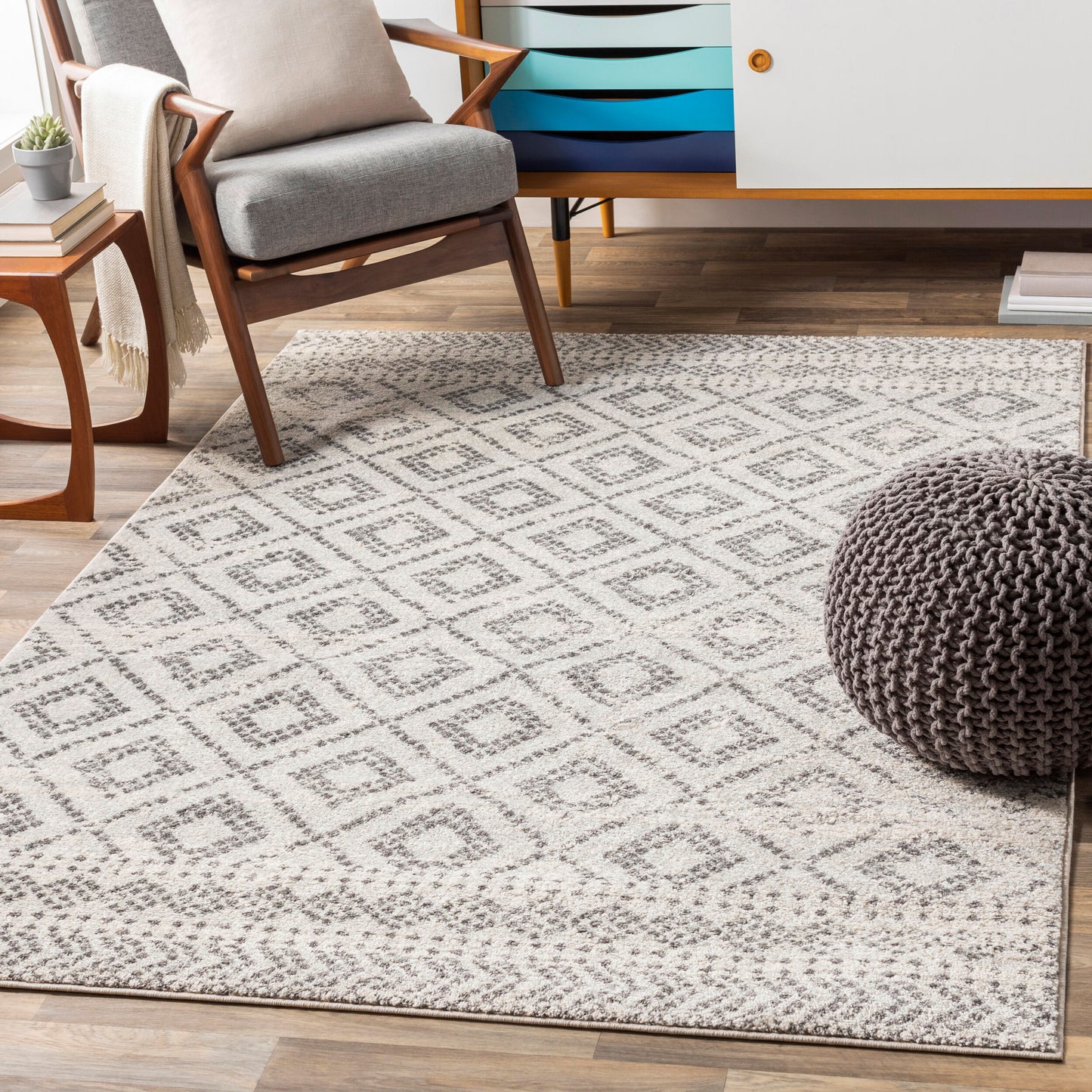 Sunderland SUN-2301 5ft Round Machine Woven Area Rug