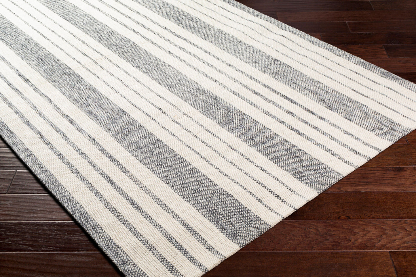 Tartan TAR-2303 2' x 3' Handmade Accent Rug