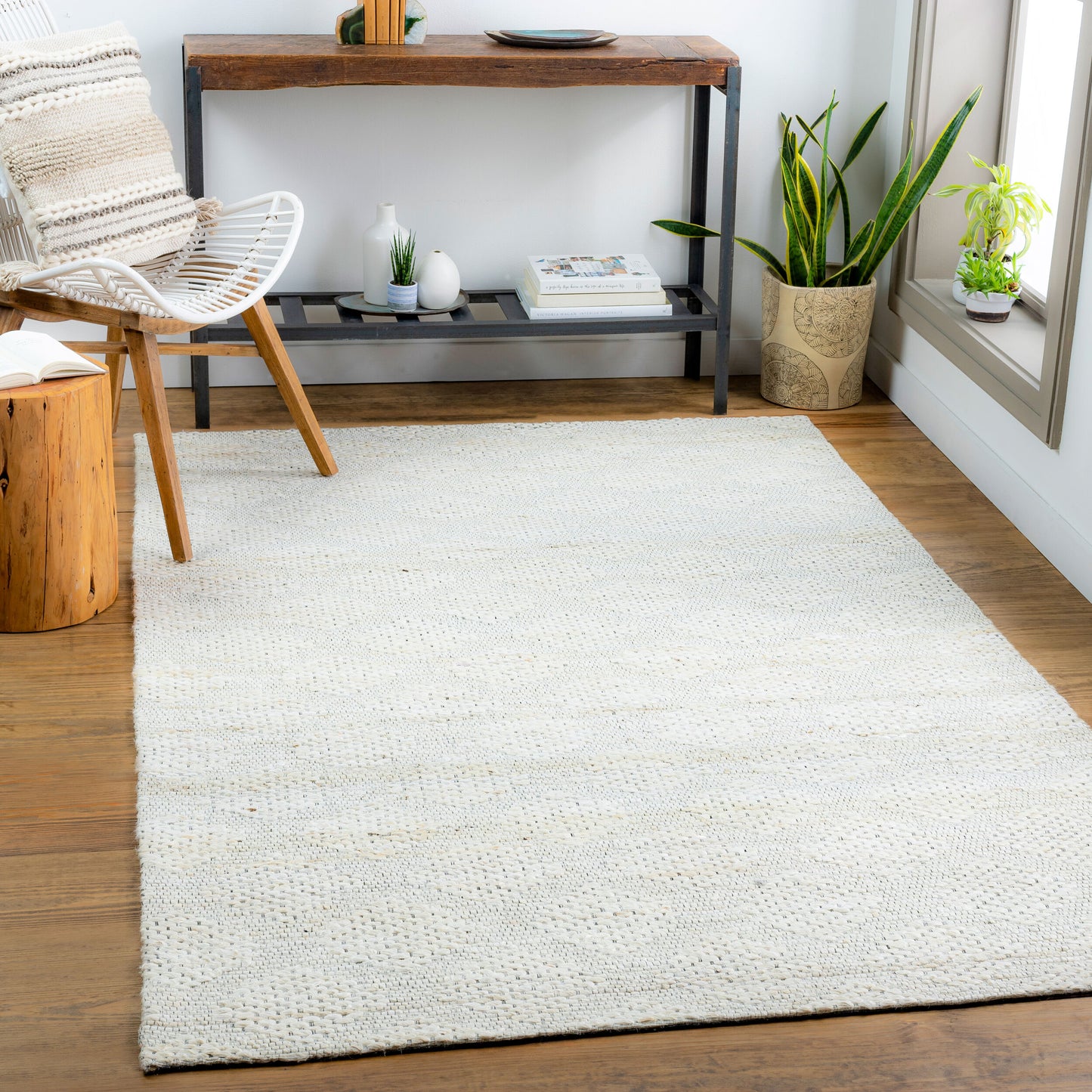 Trace TCE-2304 5' x 7' Handmade Jute Area Rug