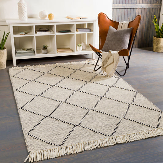 Uttar UTT-2302 2' x 3' Handmade Accent Rug
