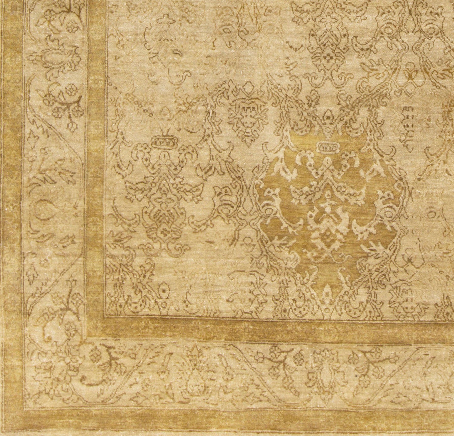 Victoria VIC-2000 2' x 3' Handmade Wool Accent Rug