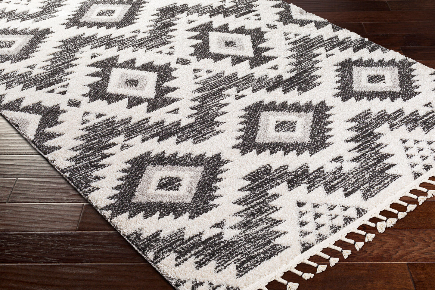 Valencia VLC-2306 5' x 7' Machine Woven Area Rug