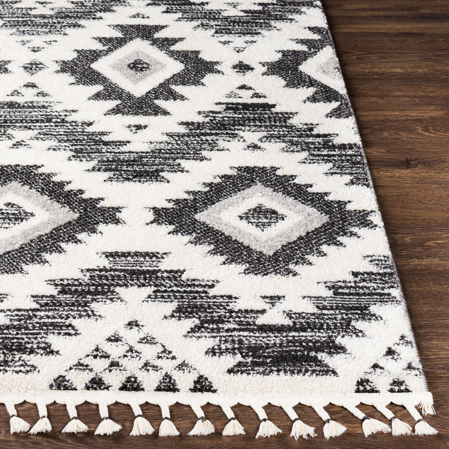 Valencia VLC-2306 5' x 7' Machine Woven Area Rug