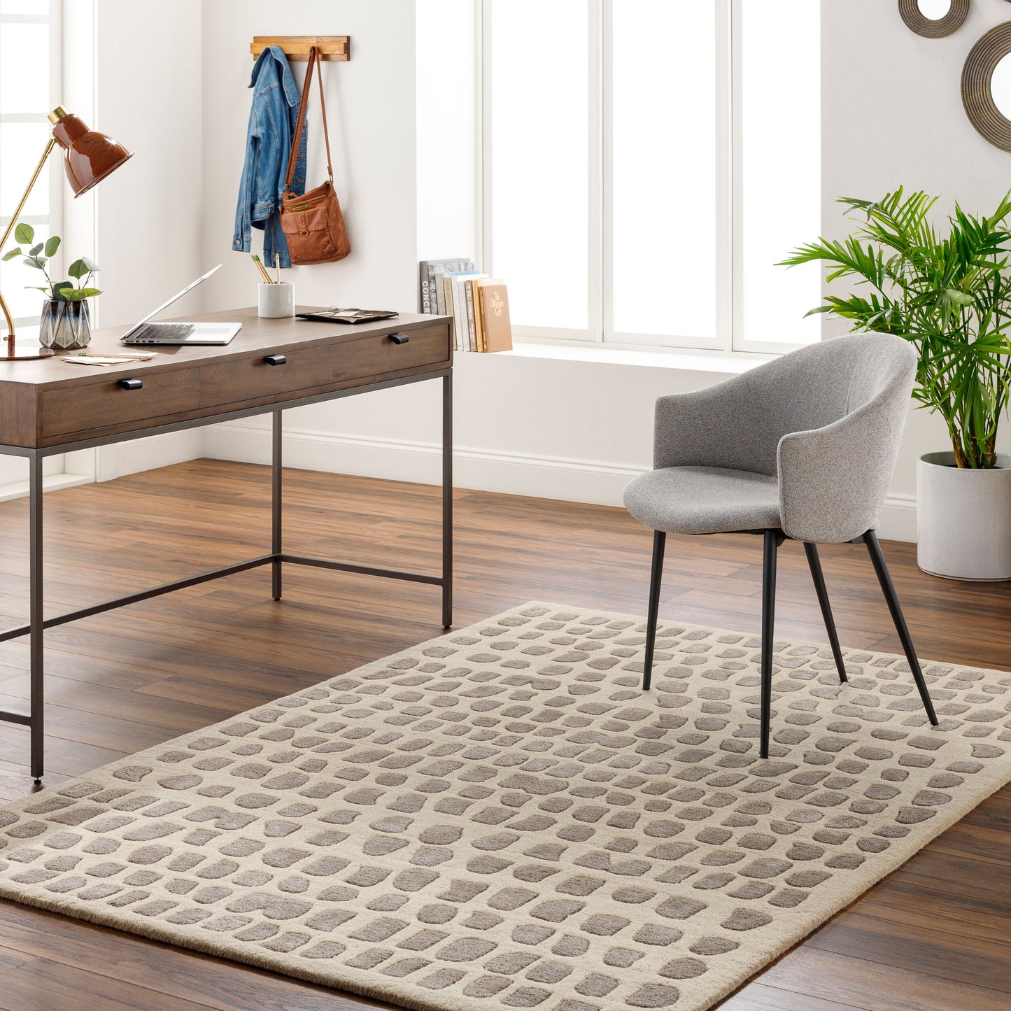 Vilnius VNS-2303 2' x 3' Handmade Accent Rug