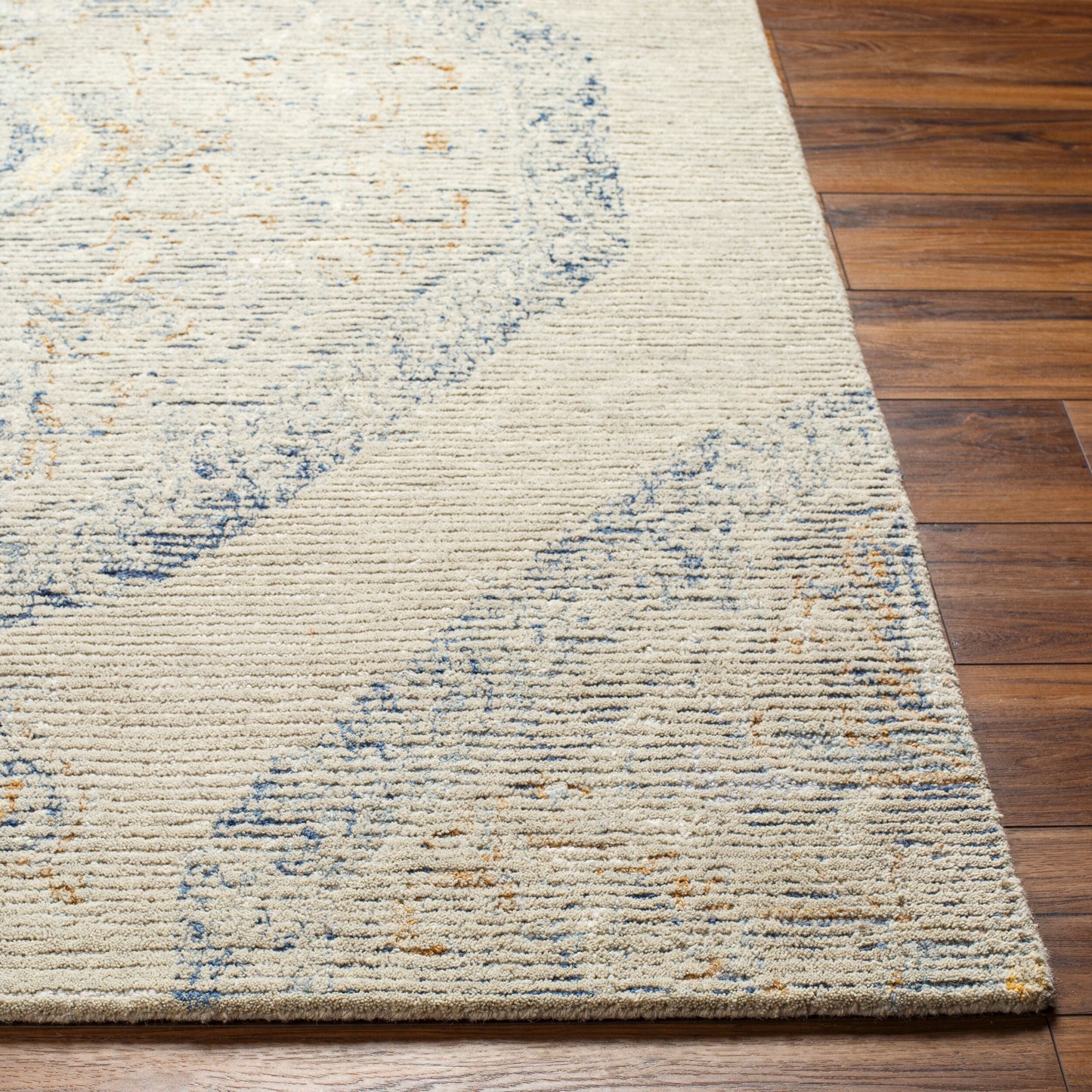Vivianne VVE-2301 5' x 7' Handmade Wool Area Rug