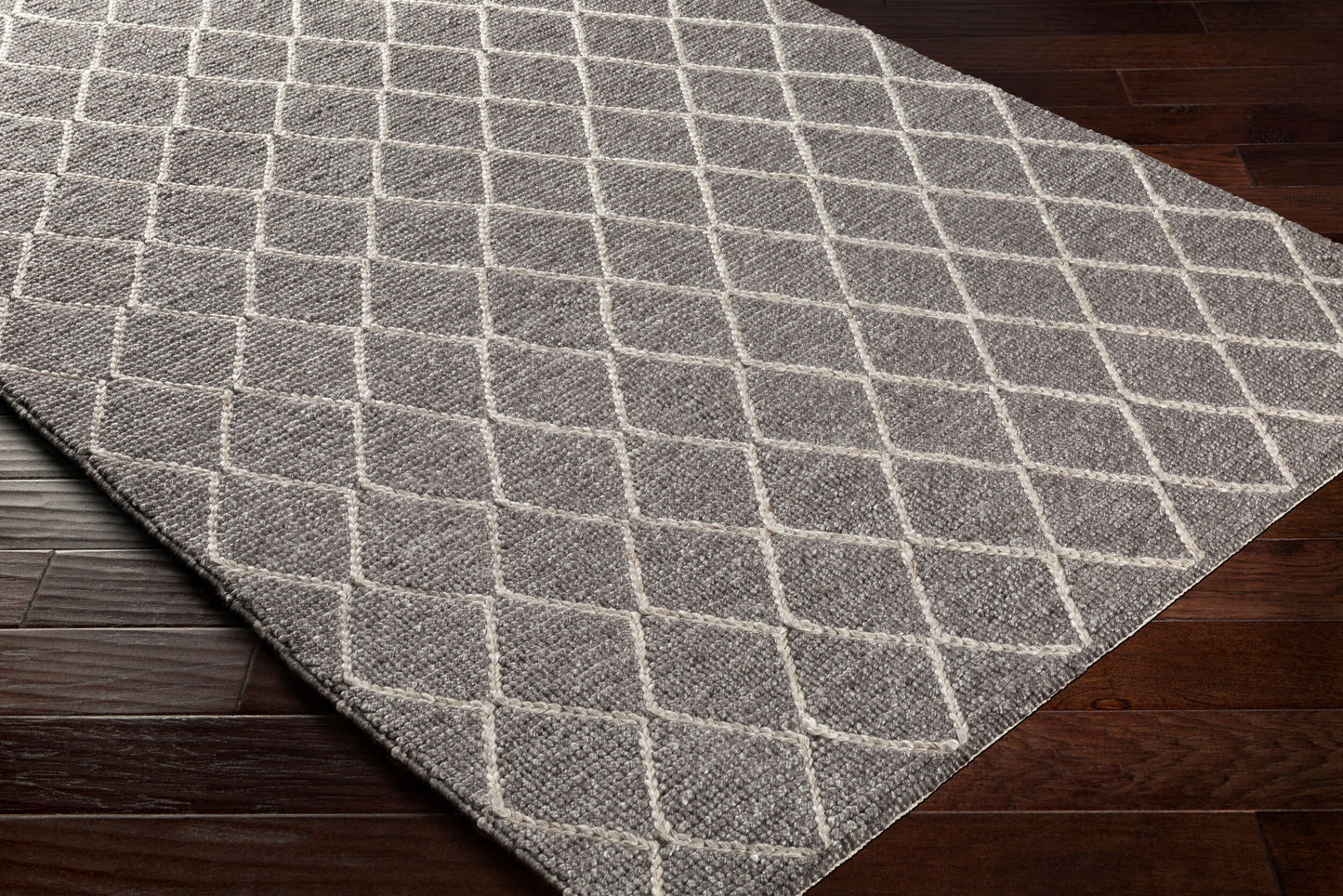 Whistler WSR-2301 2' x 3' Handmade Accent Rug