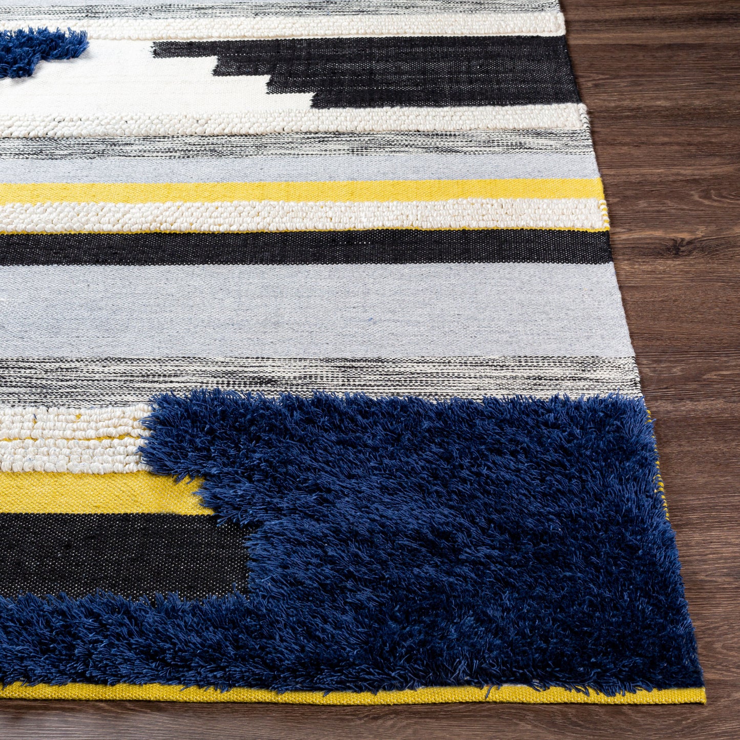 Yuva YUV-2302 2' x 3' Handmade Recyled Accent Rug