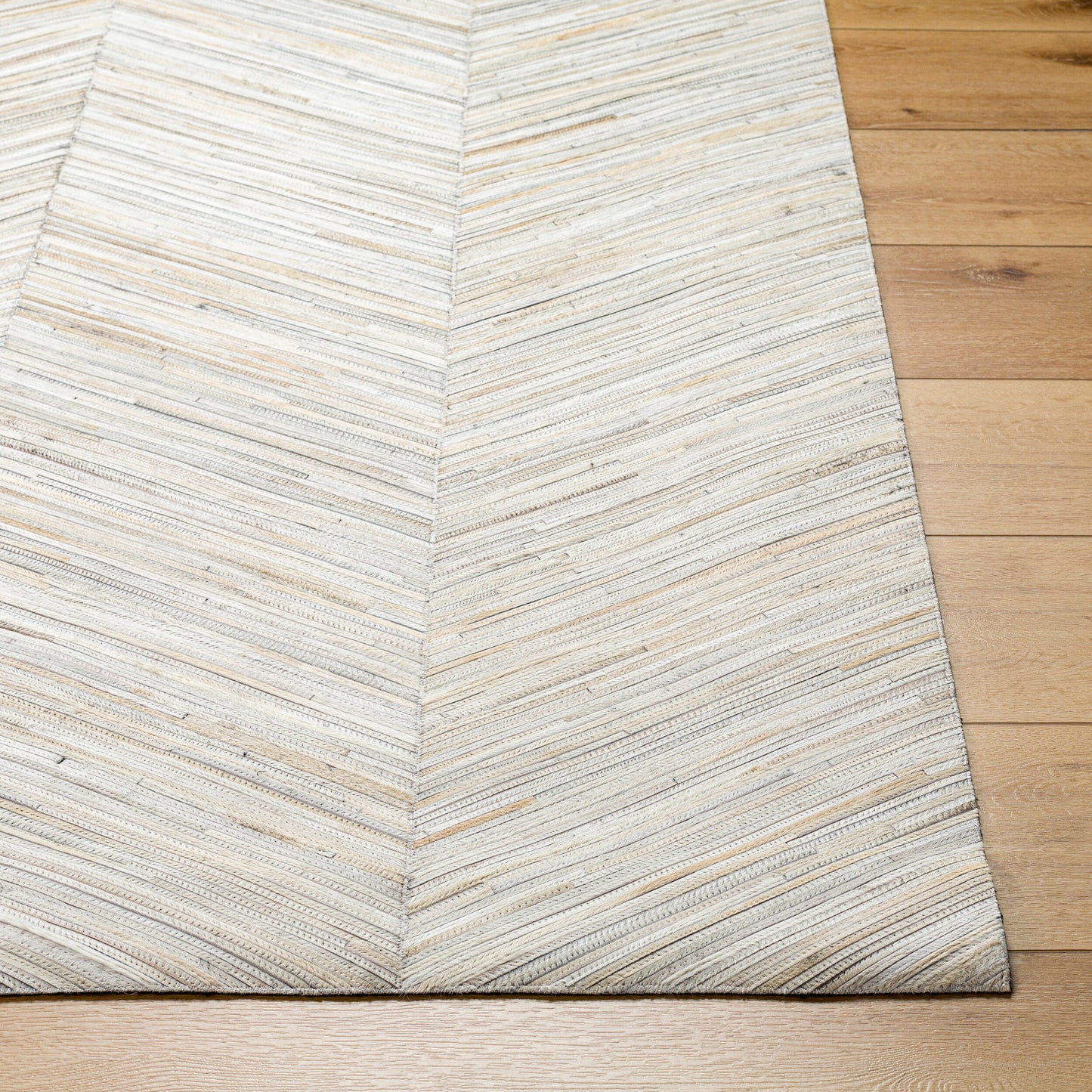 Zander ZND-1001 2' x 3' Handmade Accent Rug