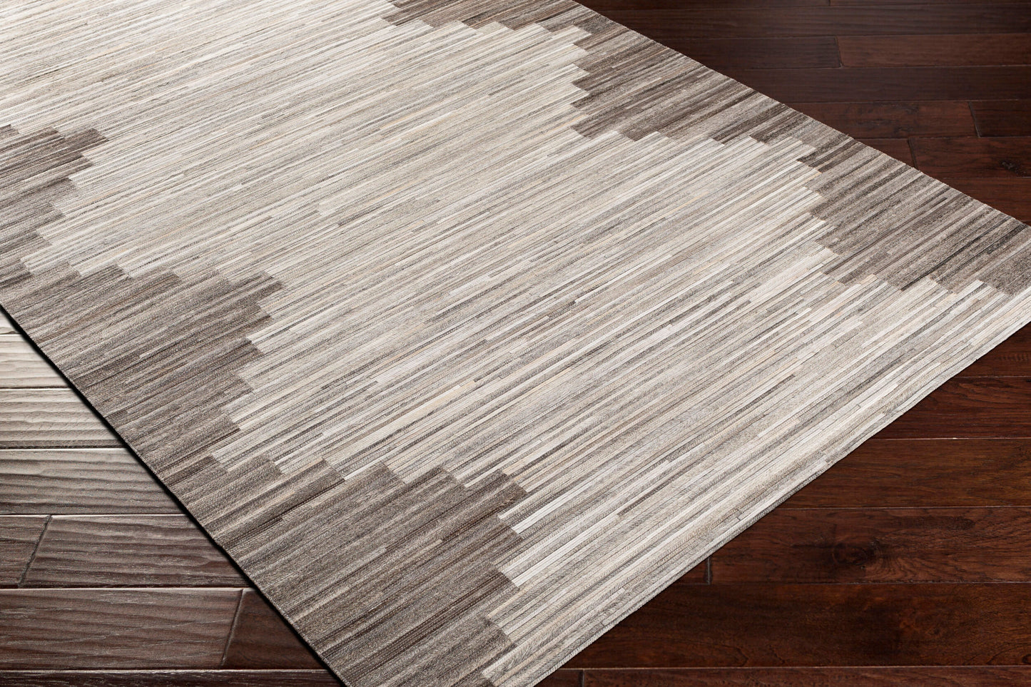 Zander ZND-1007 2' x 3' Handmade Accent Rug