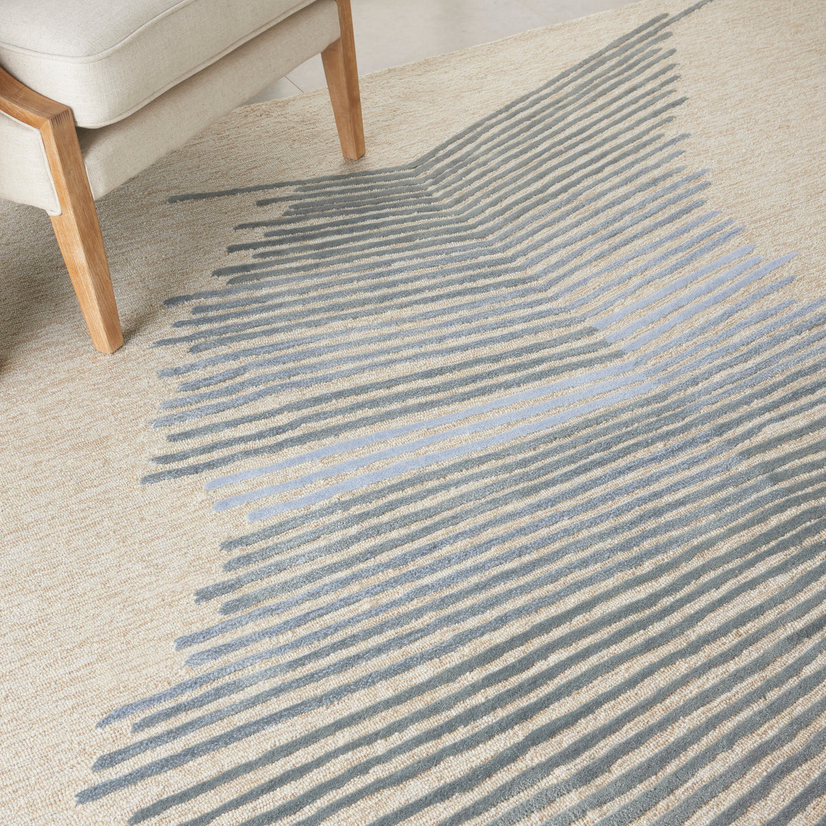 Symmetry SMM06 Ivory/Grey Tufted Rug