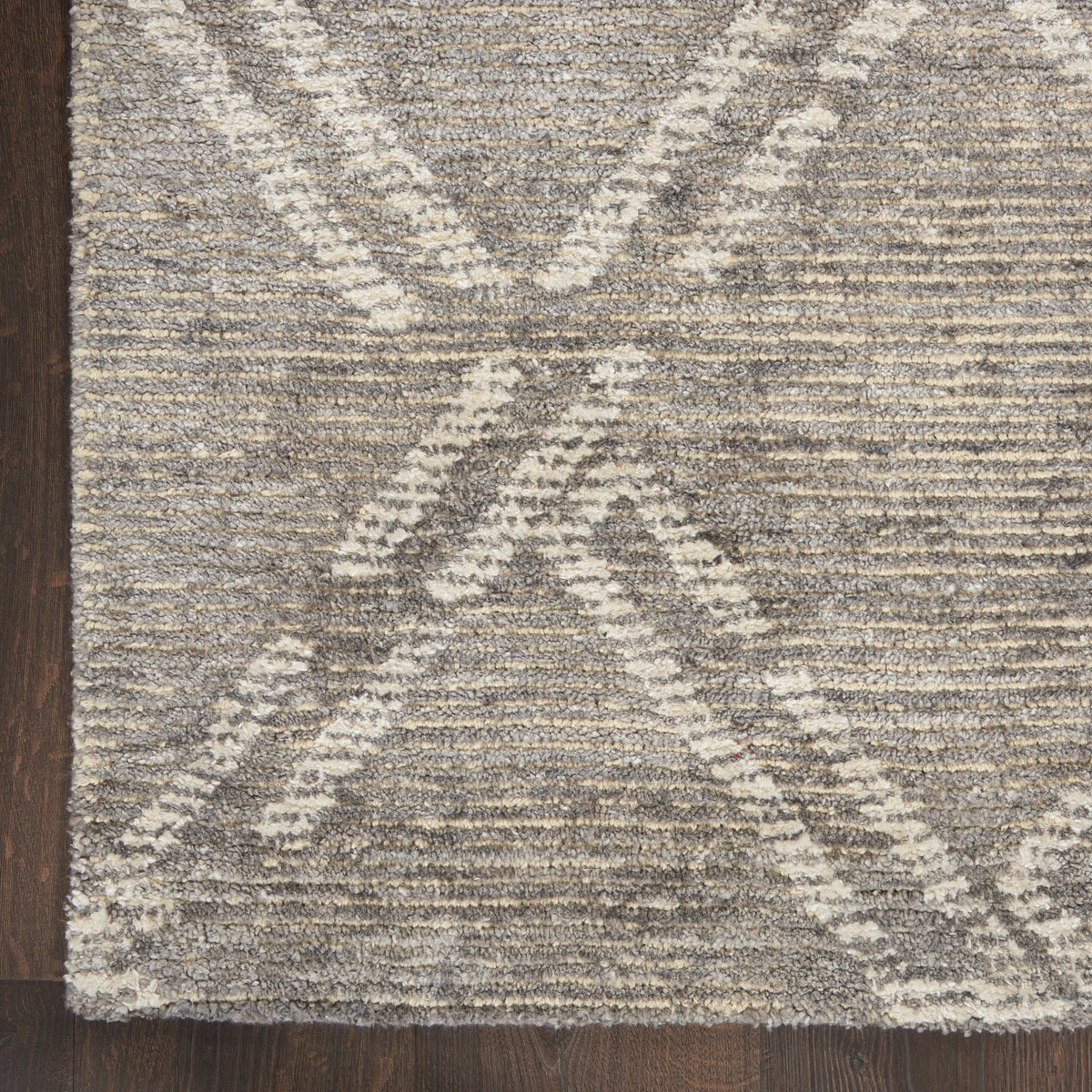 Venosa VSN01 Grey Ivory Tufted Rug