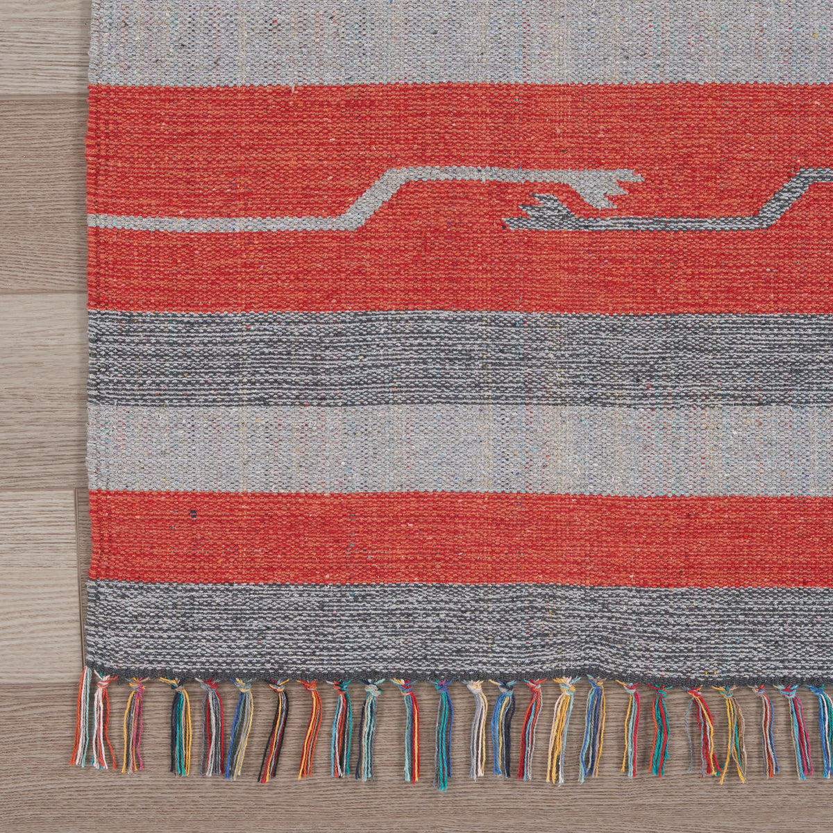 Baja BAJ01 Grey Red Woven Rug