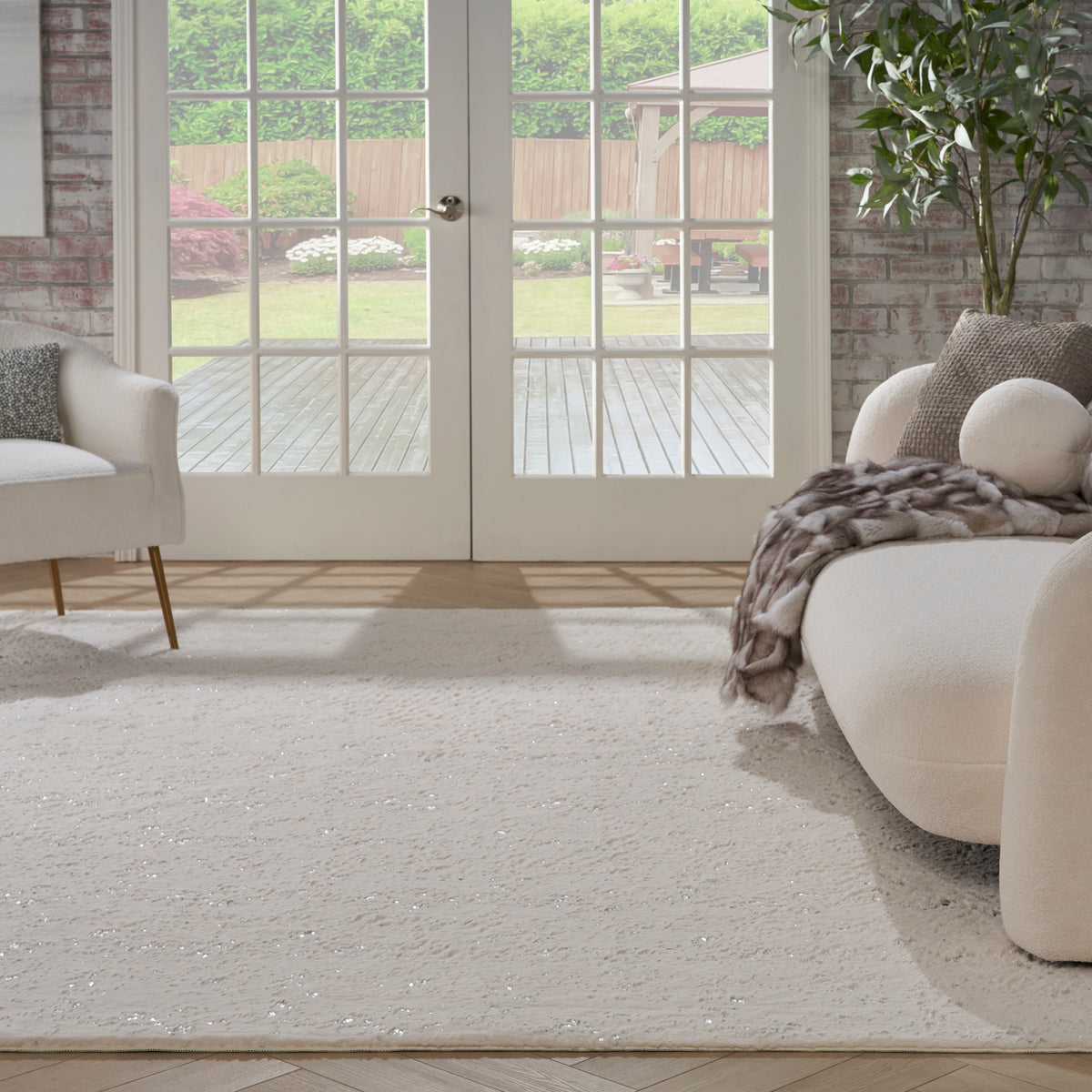 Cozy Shimmer CSH01 Ivory Silver Hand Tufted Rug