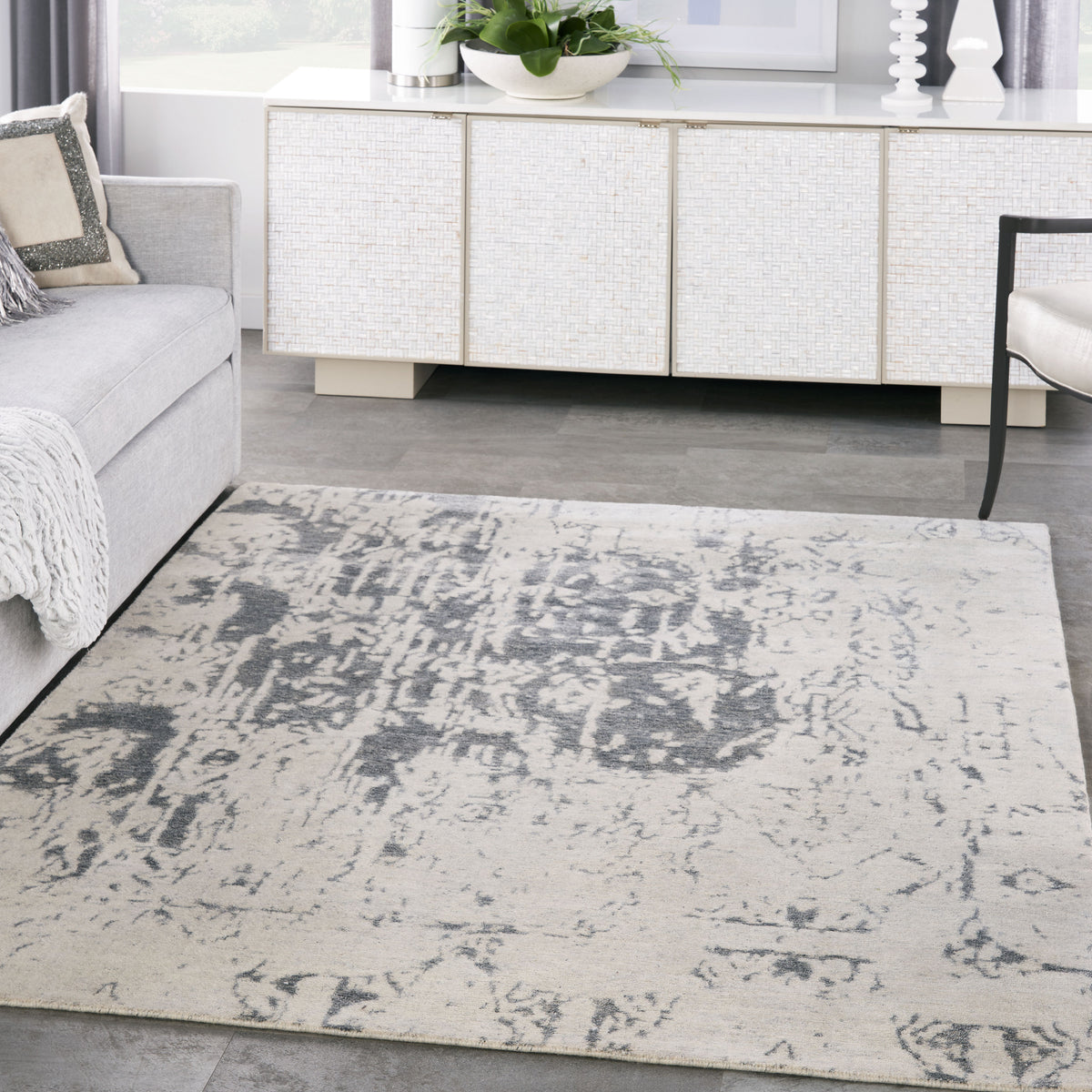 Silk Shadows SHA10 Sterling Knotted Rug