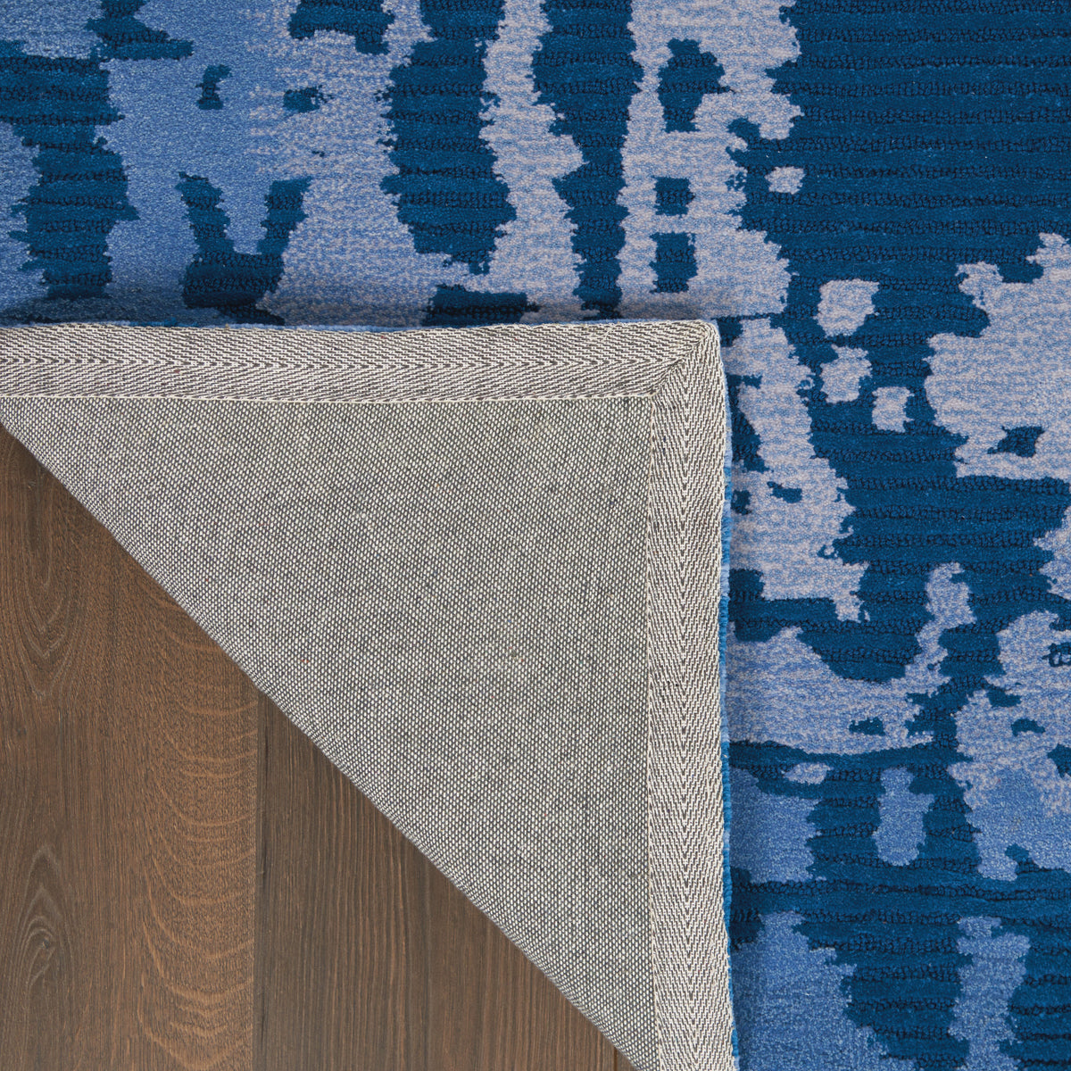 Symmetry SMM02 Navy Blue Tufted Rug